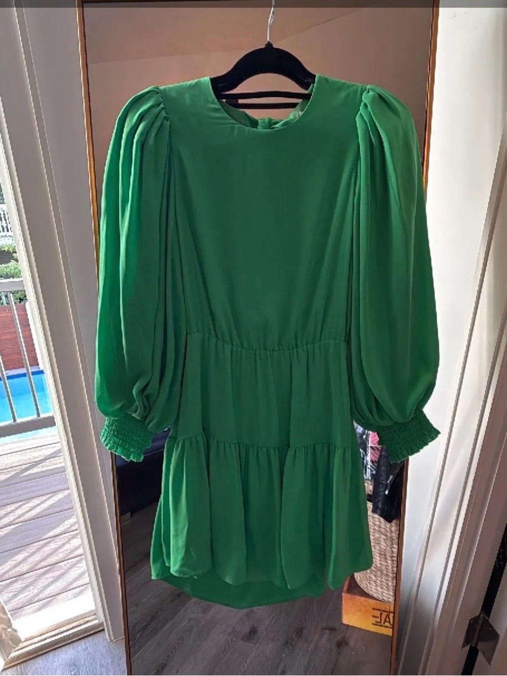Alice + Olivia Emerald Green Tiered Long-Sleeve Dress Ties in the back